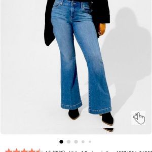 Torrid bombshell flare jeans. 18 s- 31” inseam
